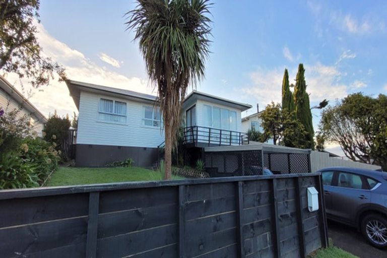 Photo of property in 7 Ranger Place, Wattle Downs, Auckland, 2103