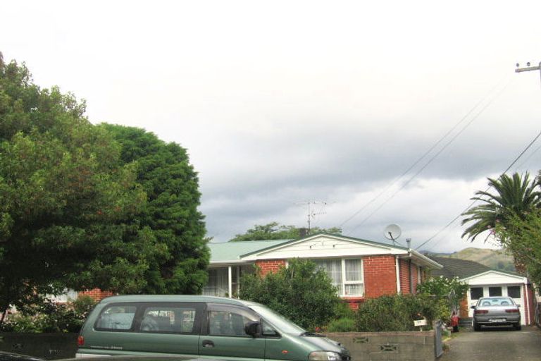Photo of property in 11 Redwood Street, Elderslea, Upper Hutt, 5018