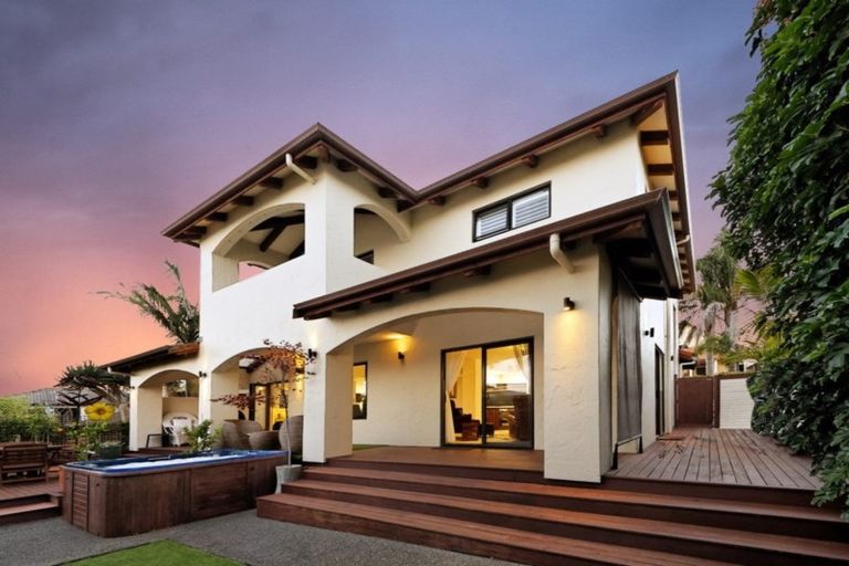 Photo of property in 157c Hobsonville Road, West Harbour, Auckland, 0618