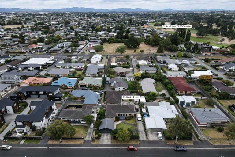 Photo of property in 53 Braid Road, St Andrews, Hamilton, 3200