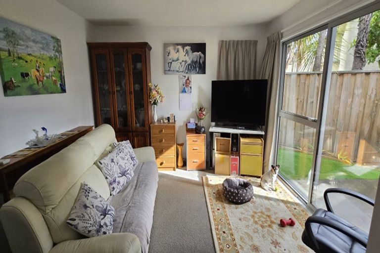 Photo of property in 2/32 Avalon Street, Richmond, Christchurch, 8013