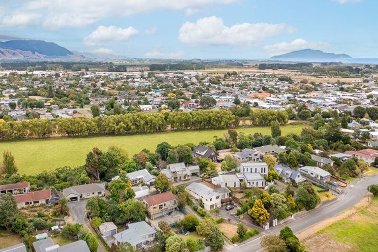 Photo of property in 77 Lupin Road, Otaki, 5512