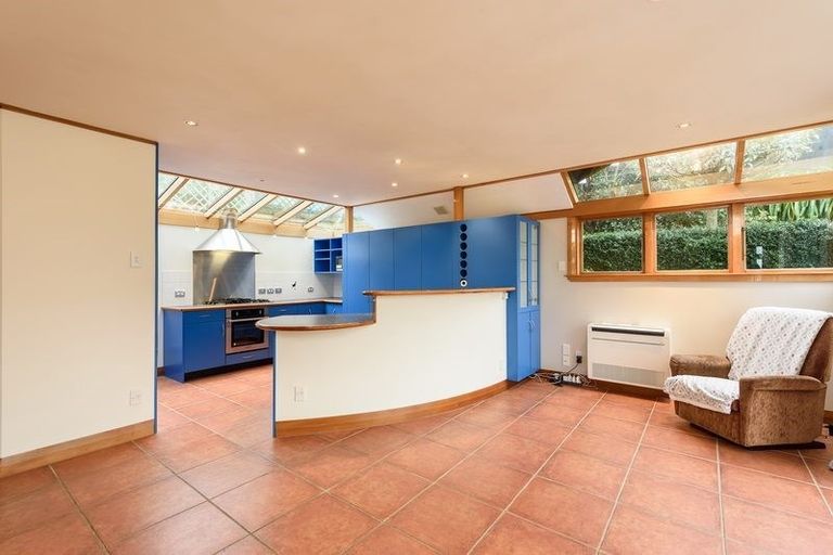 Photo of property in 15 Aranoni Street, Island Bay, Wellington, 6023