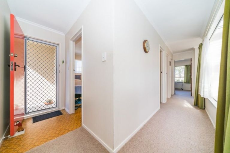 Photo of property in 26 Humphries Place, Awapuni, Palmerston North, 4412
