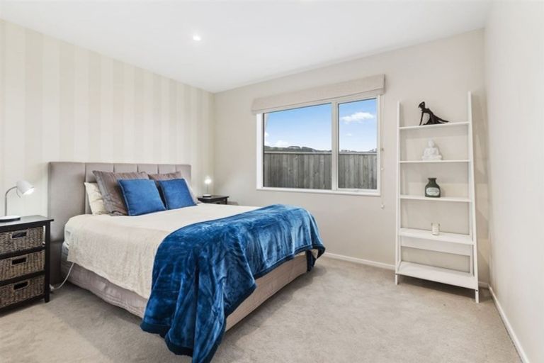 Photo of property in 7 Sue Dow Lane, Aotea, Porirua, 5024