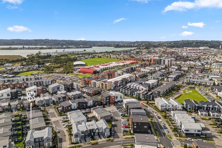 Photo of property in 13 Tarakoi Road, Hobsonville, Auckland, 0616