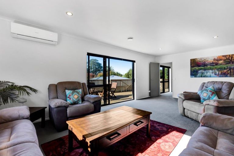 Photo of property in 10a Kororako Grove, Whalers Gate, New Plymouth, 4310
