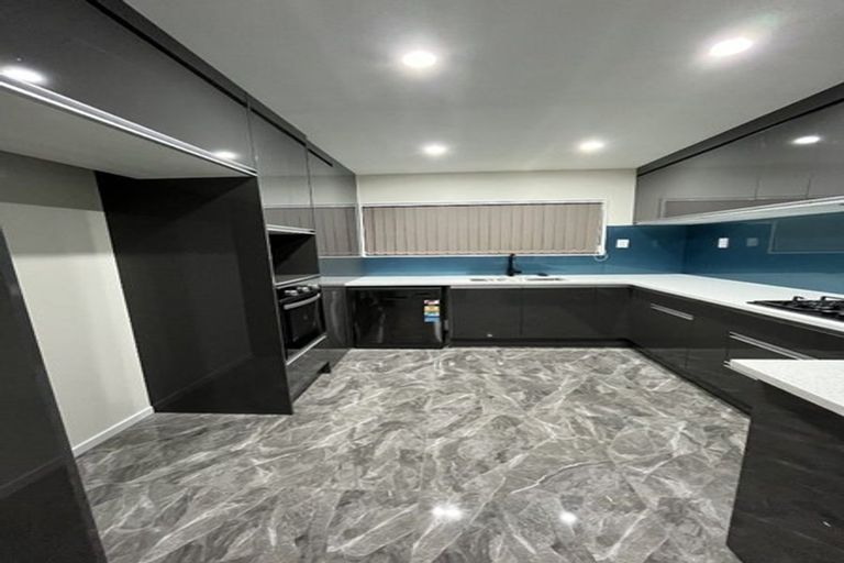 Photo of property in 2/15 Totara Road, Manurewa, Auckland, 2102