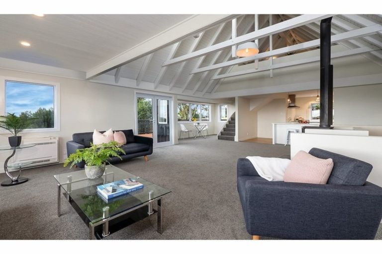 Photo of property in 363 Centaurus Road, Hillsborough, Christchurch, 8022