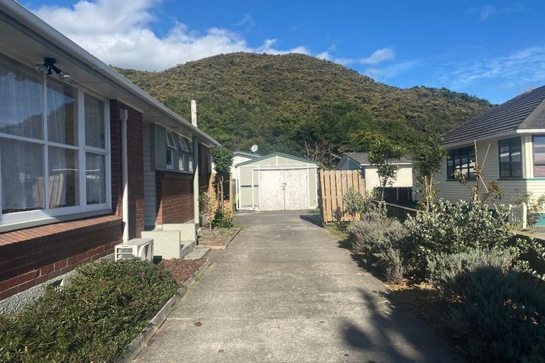 Photo of property in 1/402 Cambridge Terrace, Naenae, Lower Hutt, 5011