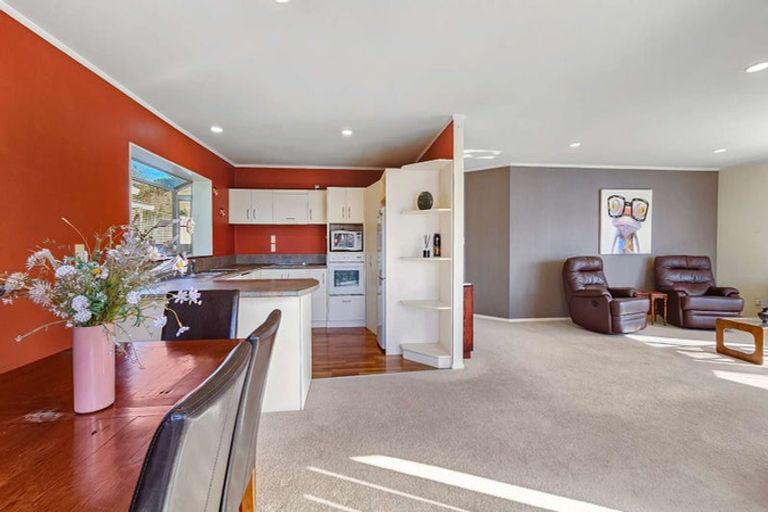 Photo of property in 74 Tawavale Street, Pukehangi, Rotorua, 3015