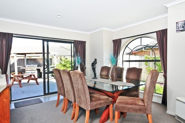 Photo of property in 56 Farringdon Avenue, Rototuna North, Hamilton, 3210