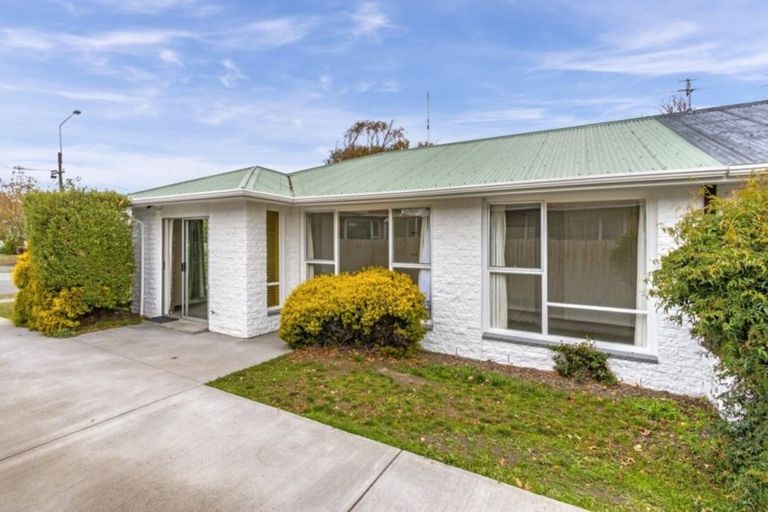 Photo of property in 1/16 Inwoods Road, Parklands, Christchurch, 8083