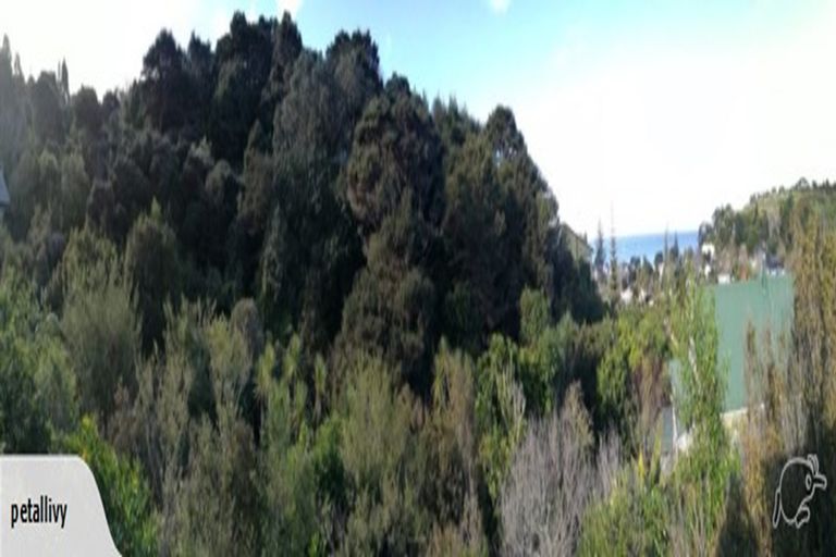 Photo of property in 32 Cochrane Avenue, Arkles Bay, Whangaparaoa, 0932