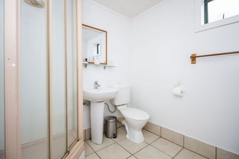 Photo of property in 476 Don Buck Road, Massey, Auckland, 0614