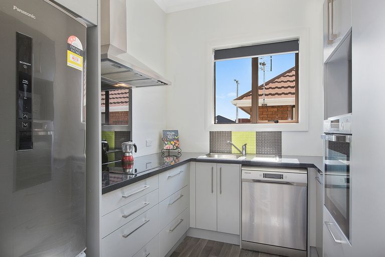 Photo of property in 156 Bay View Road, South Dunedin, Dunedin, 9012