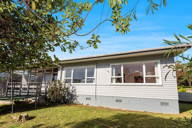 Photo of property in 42 Hilltop Avenue, Morningside, Whangarei, 0110