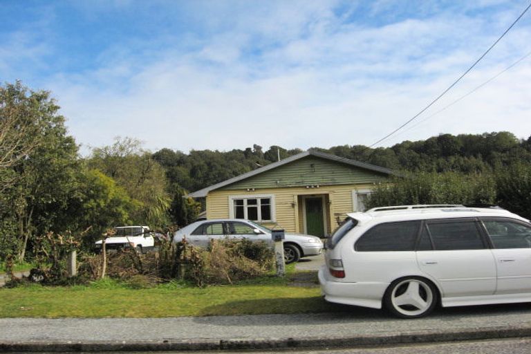 Photo of property in 52 Oxford Street, Taylorville, Greymouth, 7805
