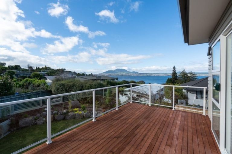 Photo of property in 3b Isobel Street, Acacia Bay, Taupo, 3330