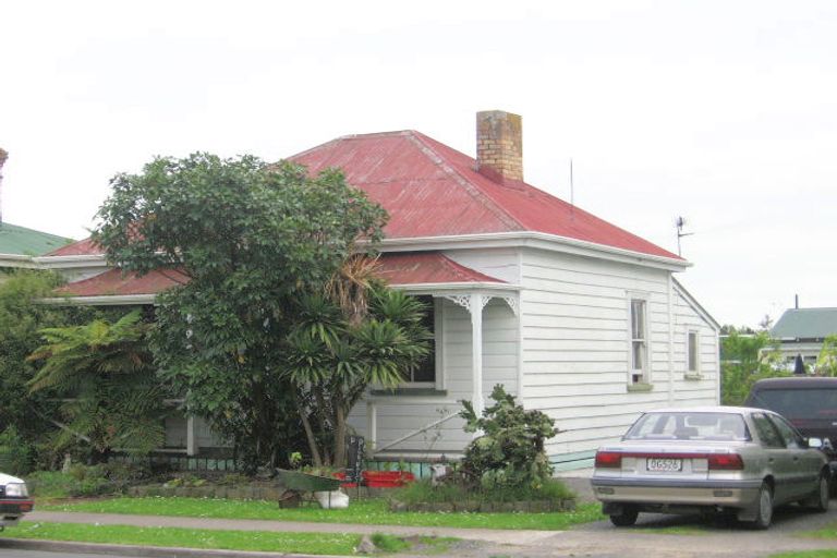 Photo of property in 10 Station Road, Paeroa, 3600