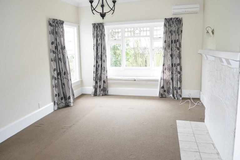 Photo of property in 35 Weka Street, Fendalton, Christchurch, 8041