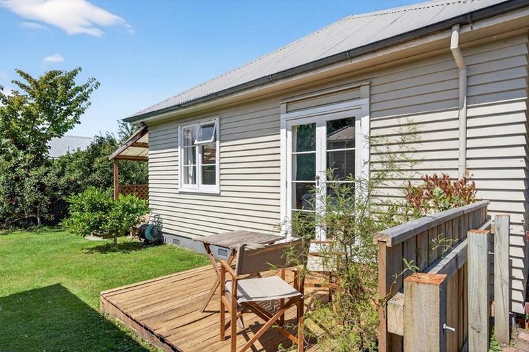 Photo of property in 14 Kenward Crescent, Featherston, 5710