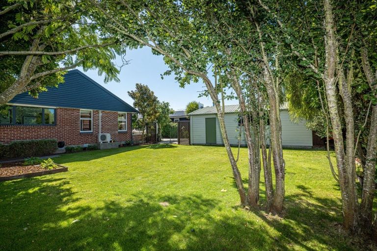 Photo of property in 44 Sevenoaks Drive, Bryndwr, Christchurch, 8053