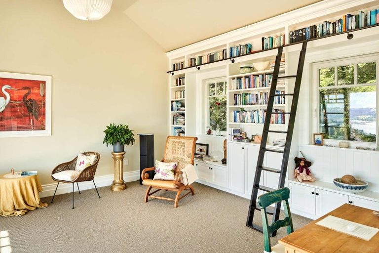 Photo of property in 18 Huia Road, Days Bay, Lower Hutt, 5013