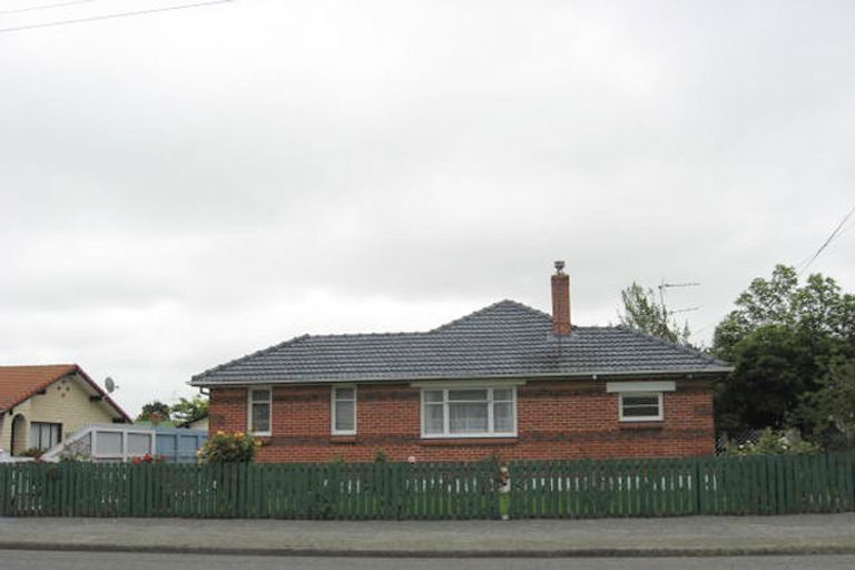 Photo of property in 72 Mcmurdo Street, Tinwald, Ashburton, 7700