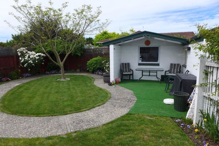Photo of property in 63 Sarabande Avenue, Redwood, Christchurch, 8051