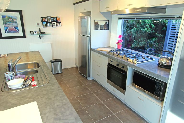 Photo of property in 44 Aberdeen Crescent, Wattle Downs, Auckland, 2103