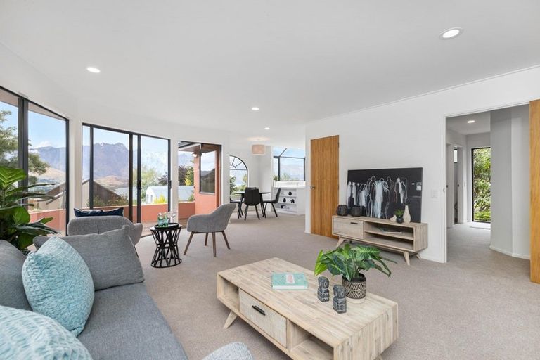 Photo of property in 18a Avalon Crescent, Fernhill, Queenstown, 9300