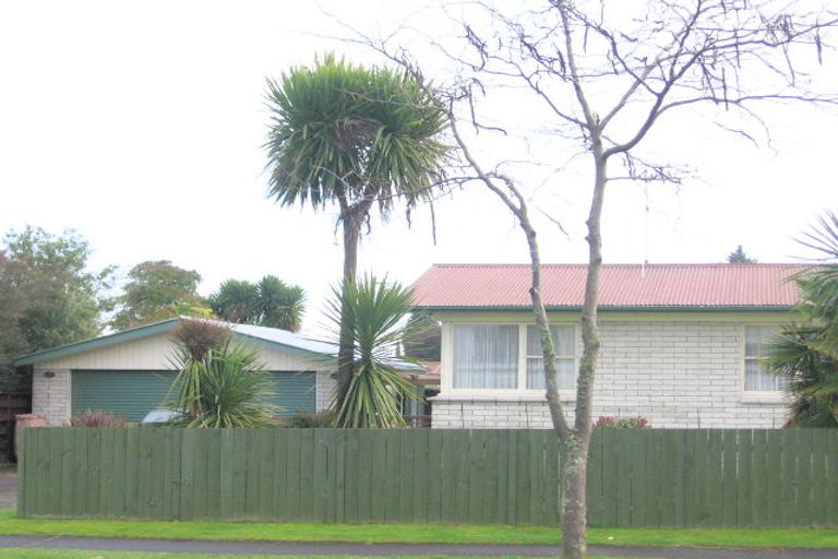 Photo of property in 76 Pohutukawa Drive, Pukete, Hamilton, 3200