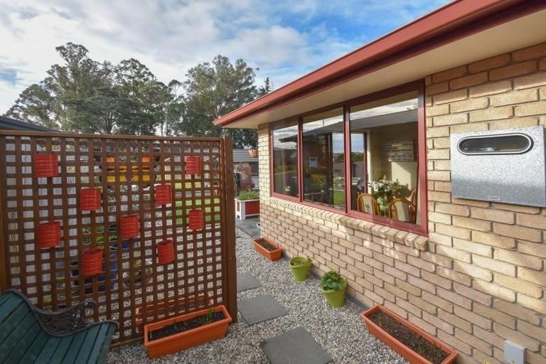 Photo of property in 5 Saint James Place, Fairfield, Dunedin, 9018