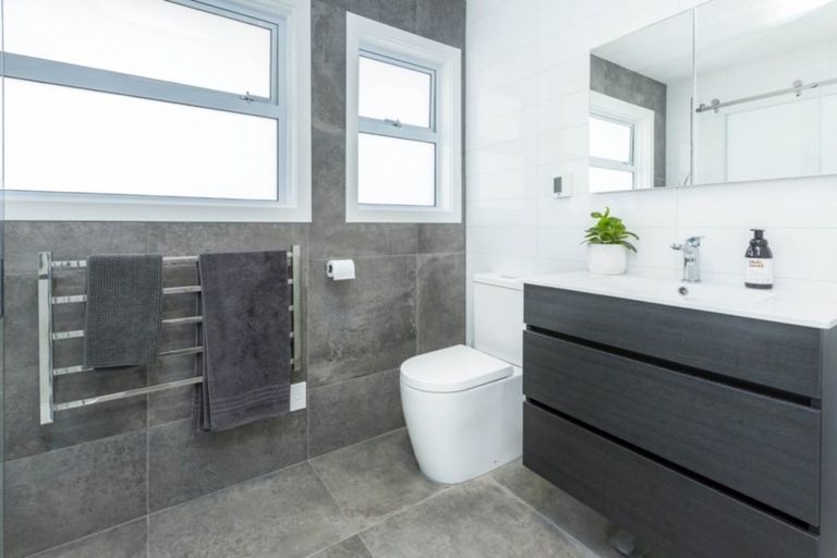 Photo of property in 35a Golders Road, Elderslea, Upper Hutt, 5018