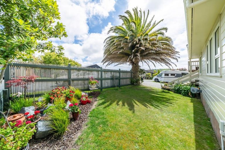 Photo of property in 6 Langwell Place, Papakowhai, Porirua, 5024