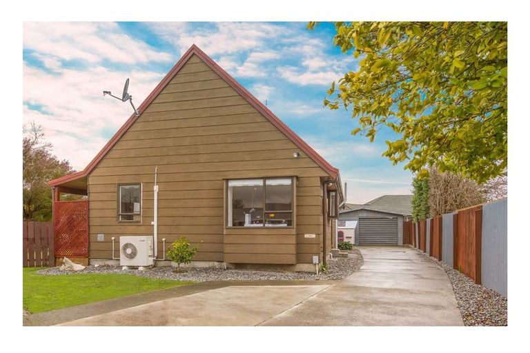 Photo of property in 4 Magenta Place, Broomfield, Christchurch, 8042