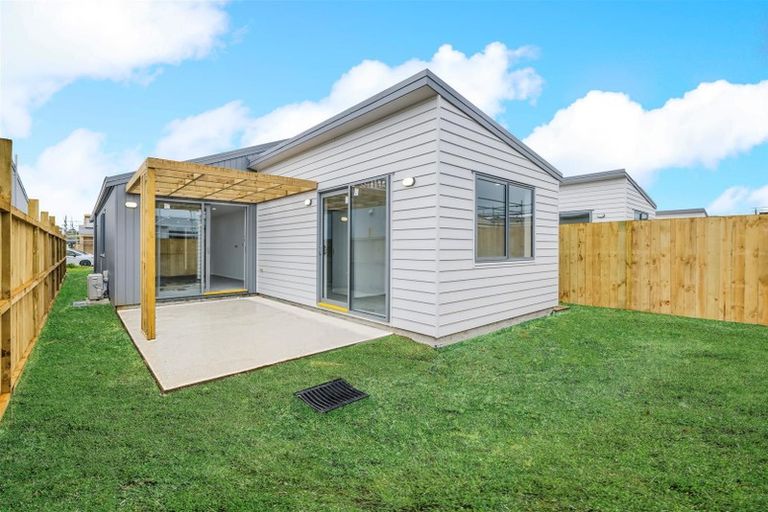 Photo of property in 27 Clayden Shuttleworth Street, Papakura, 2110