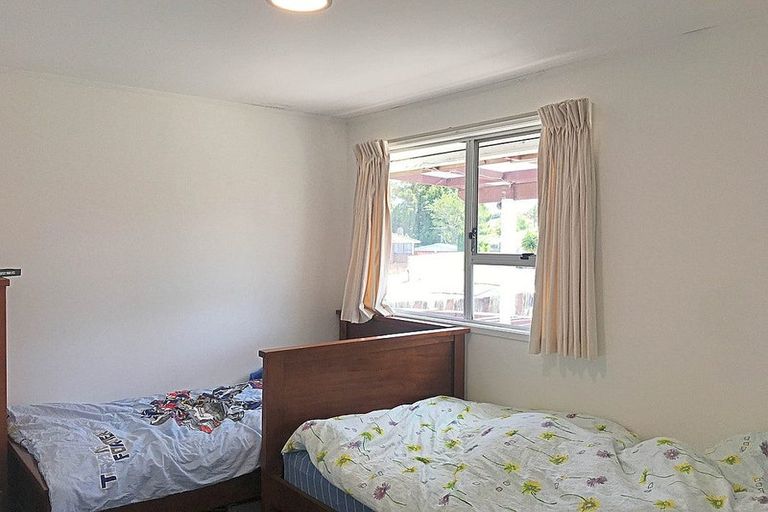 Photo of property in 6 Tangelo Place, Bucklands Beach, Auckland, 2012