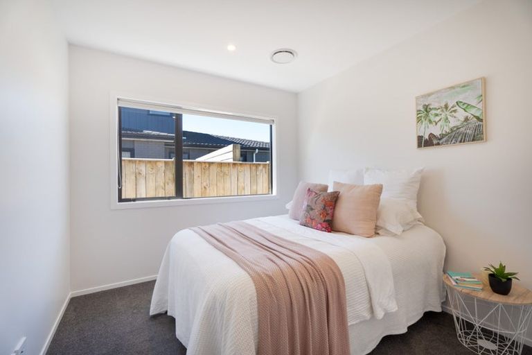 Photo of property in 23 Queen Charlotte Drive, Aotea, Porirua, 5024