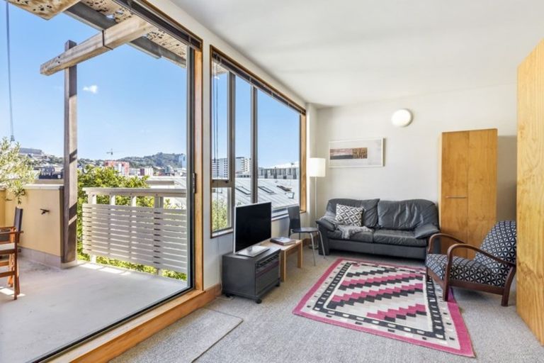 Photo of property in First House Apartments, 15/4 Frederick Street, Te Aro, Wellington, 6011