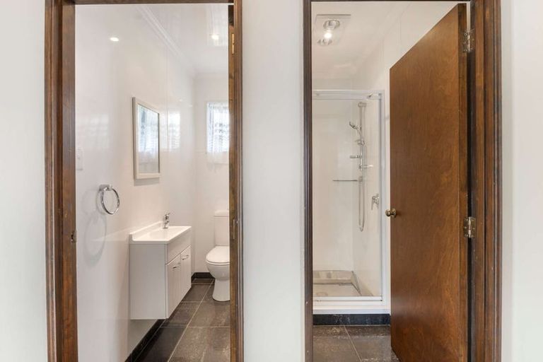 Photo of property in 5 Saint Ives Grove, Whalers Gate, New Plymouth, 4310