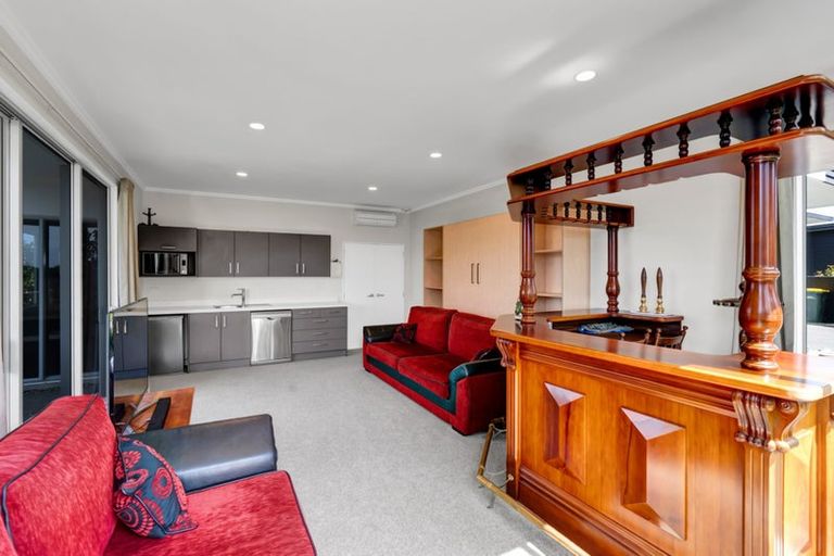 Photo of property in 18 Parkvue Drive, Bell Block, New Plymouth, 4312