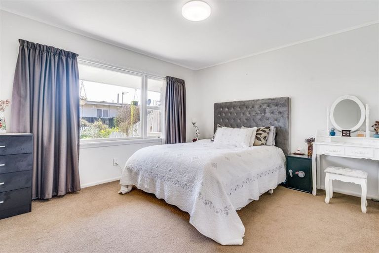 Photo of property in 3/9a Curletts Road, Sockburn, Christchurch, 8042