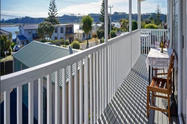 Photo of property in 645 Pukehina Parade, Pukehina, Te Puke, 3189