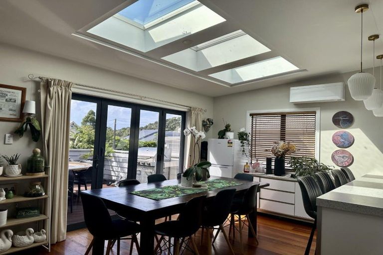 Photo of property in 162 Molesworth Street, New Plymouth, 4312