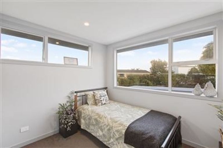 Photo of property in 5 La Perouse Street, Botany Downs, Auckland, 2010