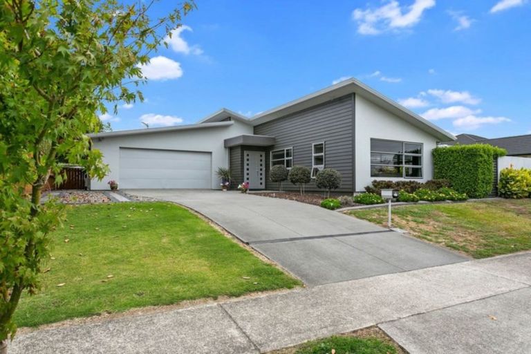 Photo of property in 26 Norfolk Drive, Cambridge, 3434