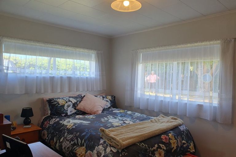 Photo of property in 13c Hussey Street, Waverley, 4510