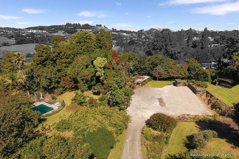 Photo of property in 33 Waikite Road, Welcome Bay, Tauranga, 3112